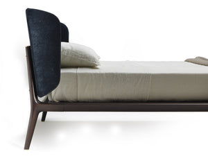 Luca Mattie bed